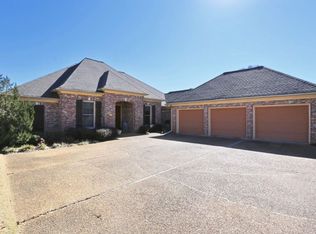 102 Bentgrass Cmn, Canton, MS 39046