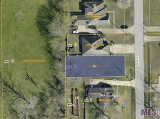810 Bohne Rd, Port Allen, LA 70767