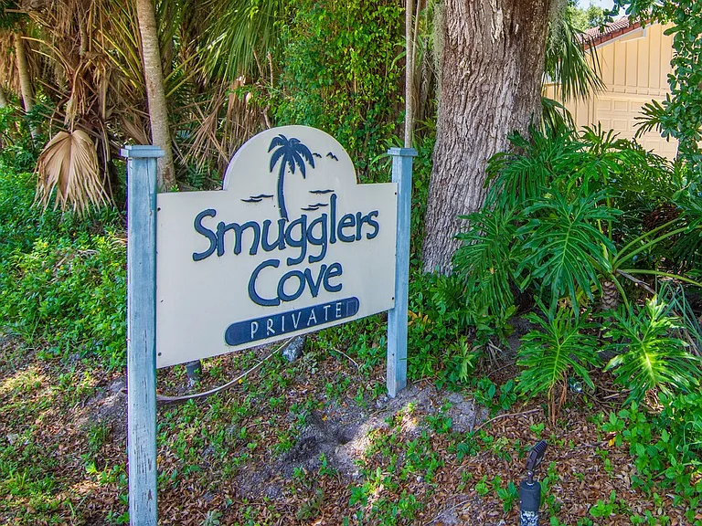 1476 Smugglers Cv — Photo 44