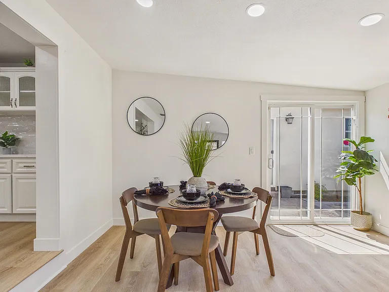 7425 Brighton Dr — Photo 23