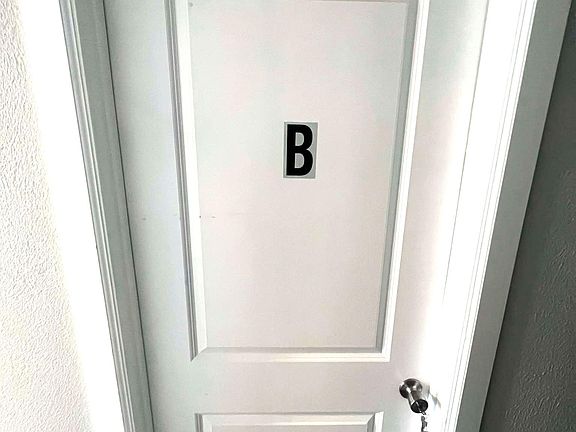 Entrance to Room B with key