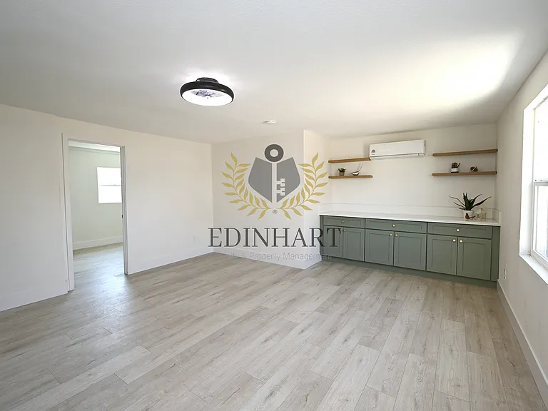1584 N Carruth Ave #B — Photo 4