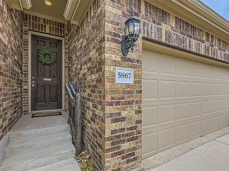 5867 San Savino Dr — Photo 3