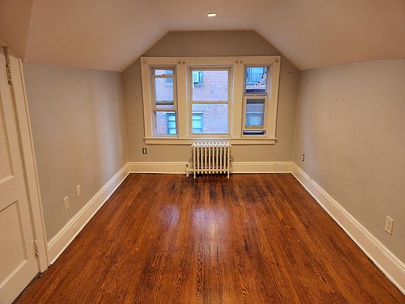 5th image of 46 Beekman Ave