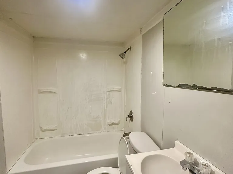 513 E Magnolia St #B — Photo 7