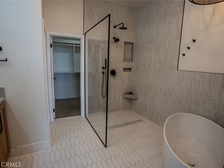 6237 Surfcove Cir — Photo 15