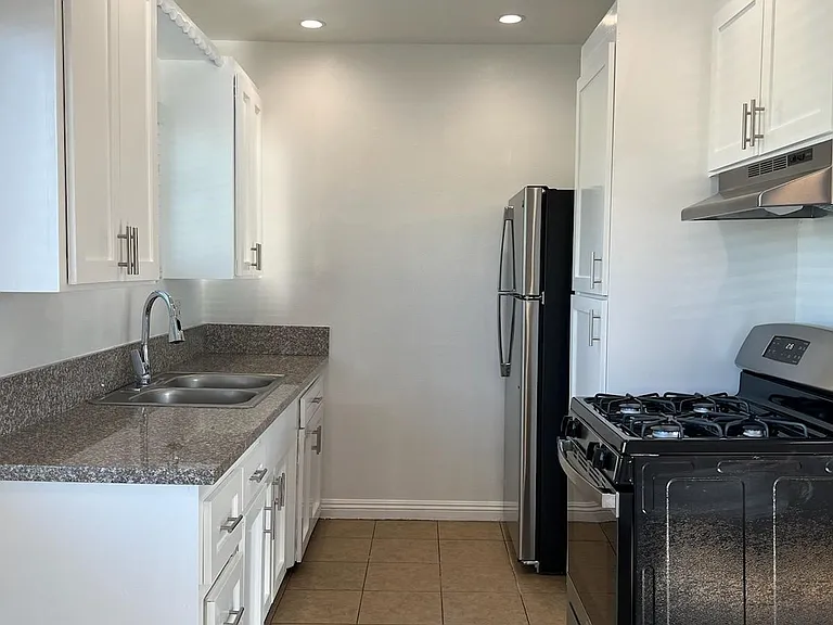 1172 W Casa Grande Ave #7 — Photo 10