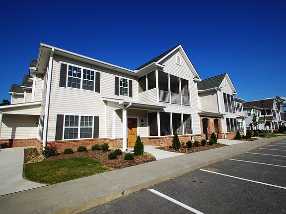 2nd image of 1917 Covengton Way
