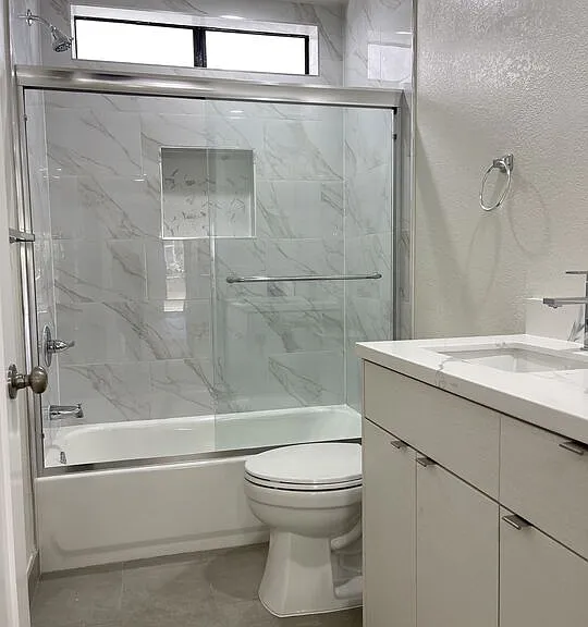 11806 Mayfield Ave #104 — Photo 15