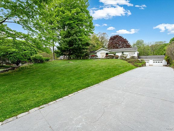 2nd image of 749 Croton Lake Road