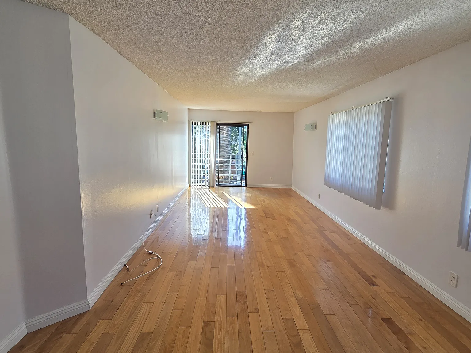 1 bed, 650 sqft, $1,965 — Photo 4