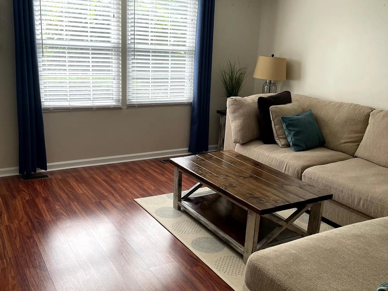 2 bed, 1044 sqft, $1,550 — Photo 3