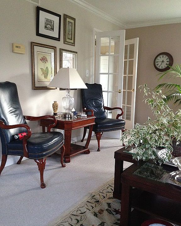 2nd image of 2688 Windsor Dr