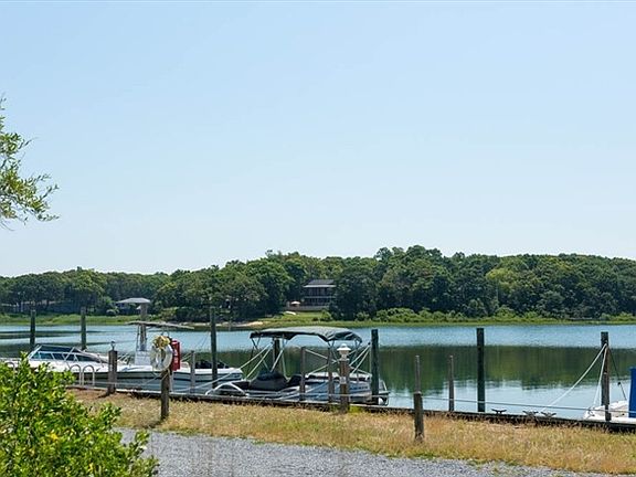 5th image of 12 Norfolk Dr