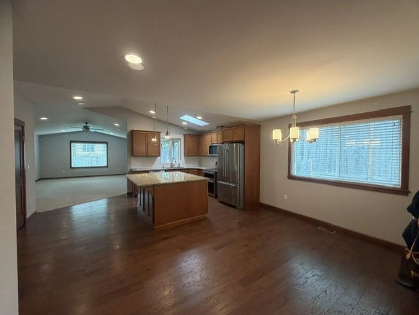 3 bed, 1737 sqft, $3,150 — Photo 4