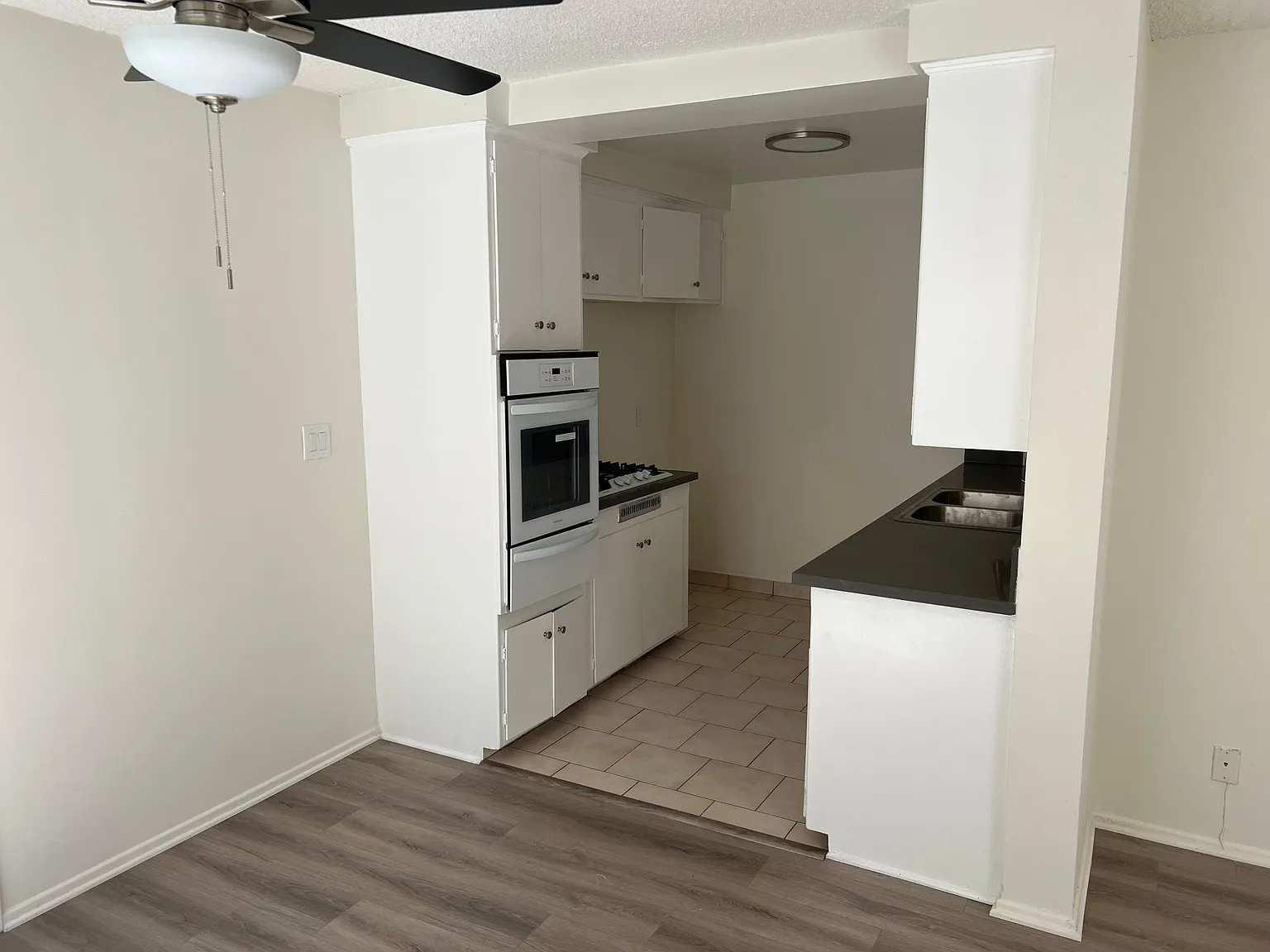 410 N Maple Dr — Photo 3