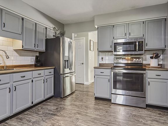 4th image of 207 Suelynn Dr