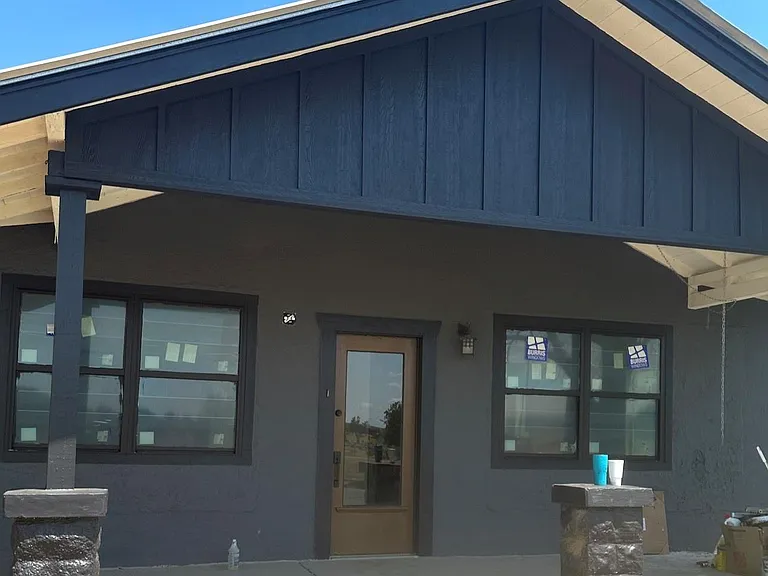 405 E College St — Photo 23
