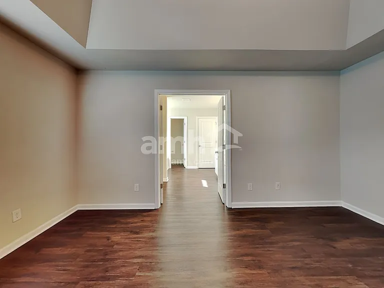 218 Omega Ct — Photo 10