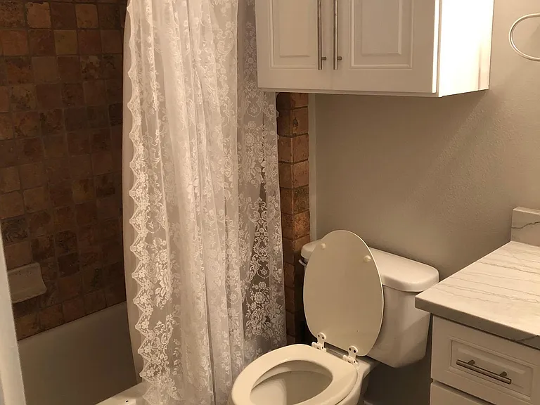 2548 Wedglea Dr — Photo 24