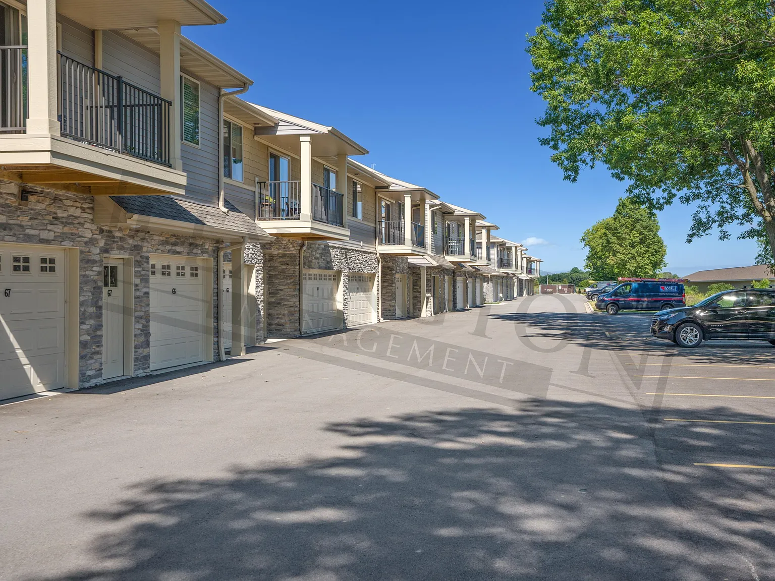 2 bed, 2.5 bath, 1278 sqft, $1,675 — Photo 1