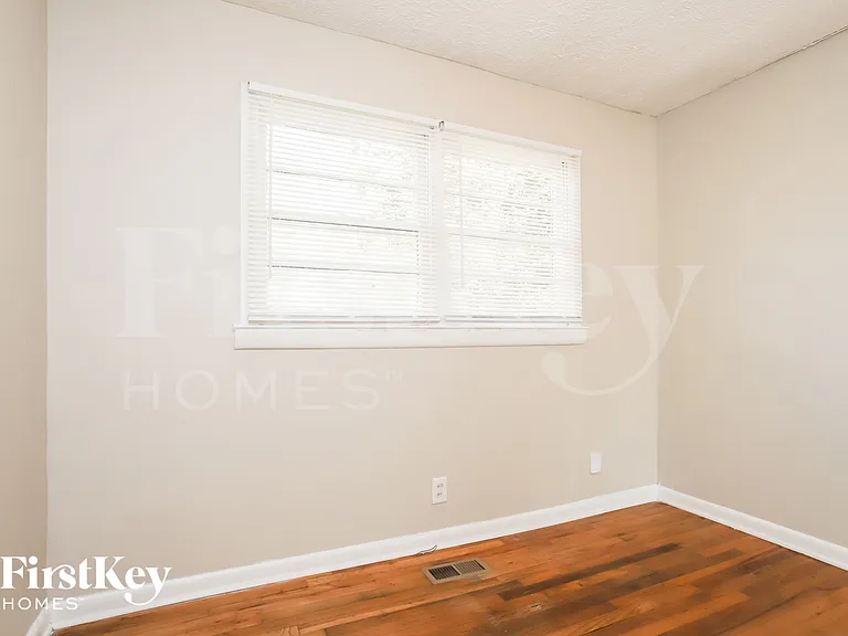 297 Reed St — Photo 14