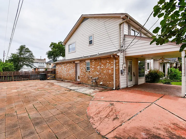 1709 Beaver Springs Ct — Photo 19