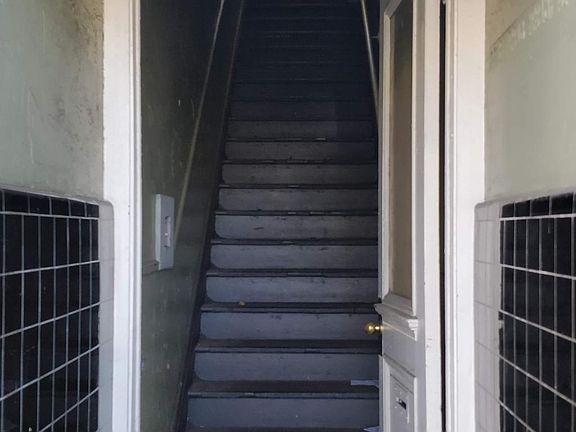 2nd image of 2216 W Jefferson Blvd #1/2