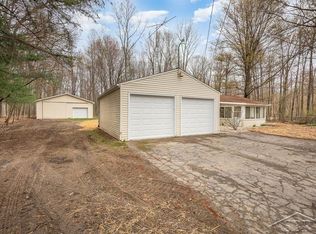 600 W Stewart Rd, Midland, MI 48640