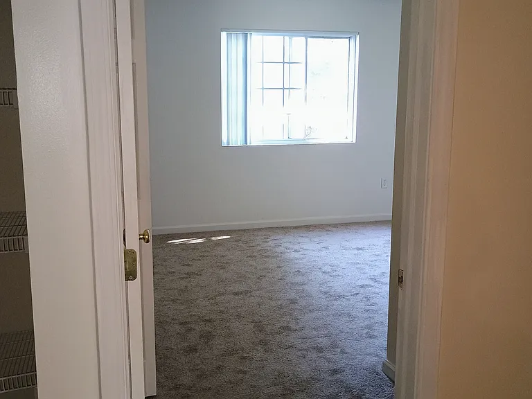 8936 Sheridan Rd #19 — Photo 43