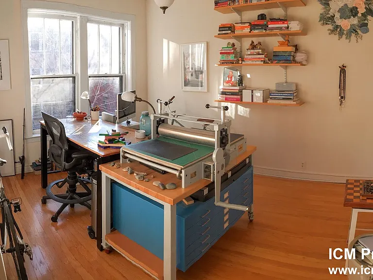 410 W Surf St #2 — Photo 4