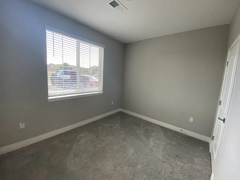 1831 S Dunkirk St #101 — Photo 11