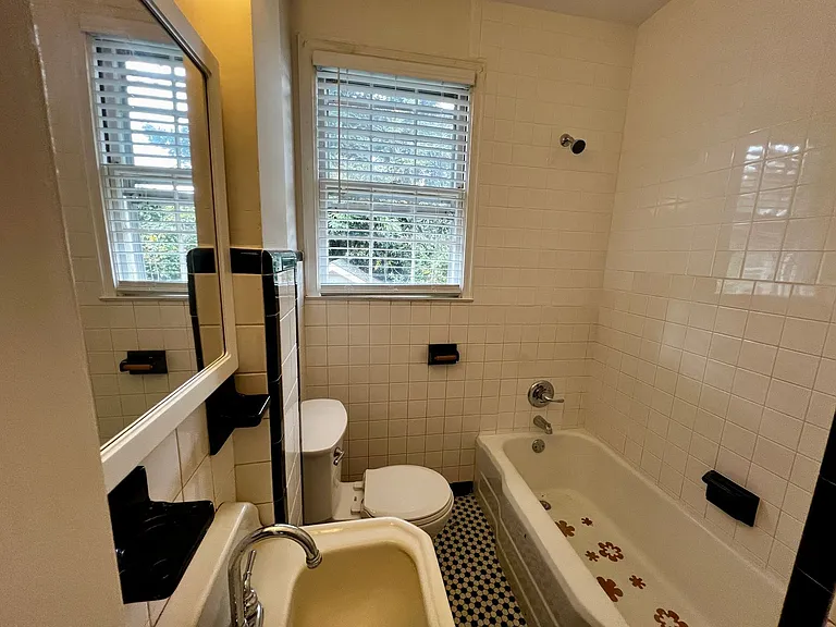 3800 Overbrook Dr — Photo 16