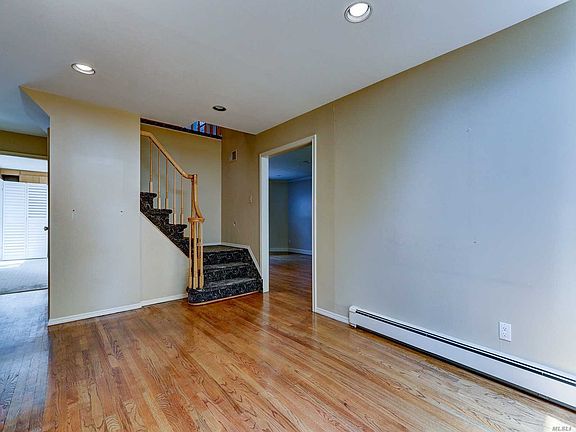 5th image of 23 Dix Cir
