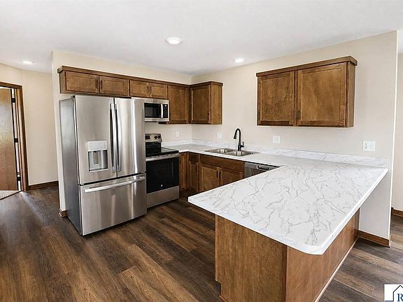 4th image of 2113 Lunden St
