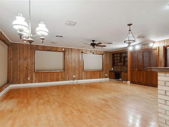 5th image of 546 Melrose Dr