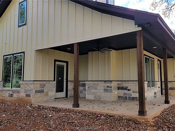 2nd image of 4335 Berkshire Dr