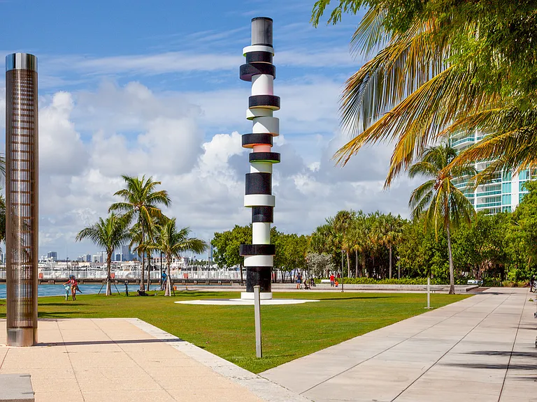 South Pointe Park is just 2 miles away. Have a picnic as you watch the yachts roll into the marina.
