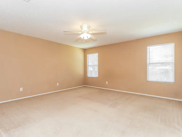 548 Magdalen Ave — Photo 8