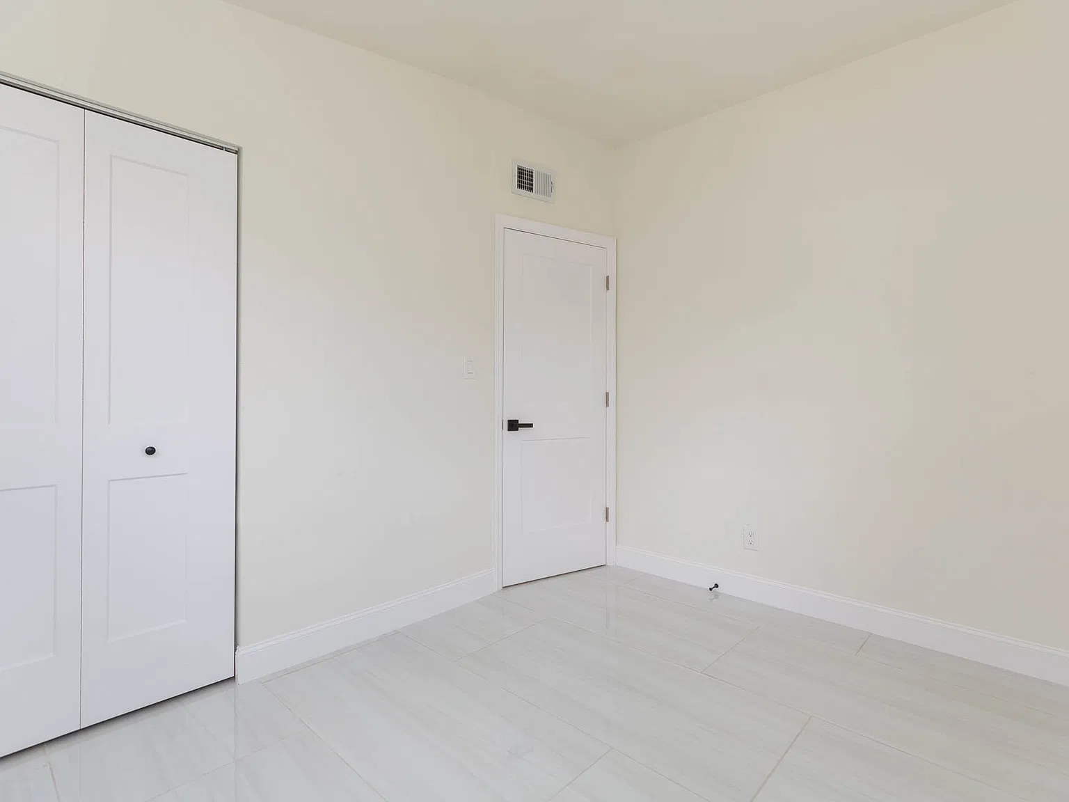 3 bed, 1426 sqft, $3,200 — Photo 4