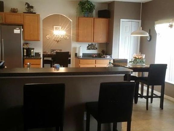 4th image of 168 Athabasca Dr