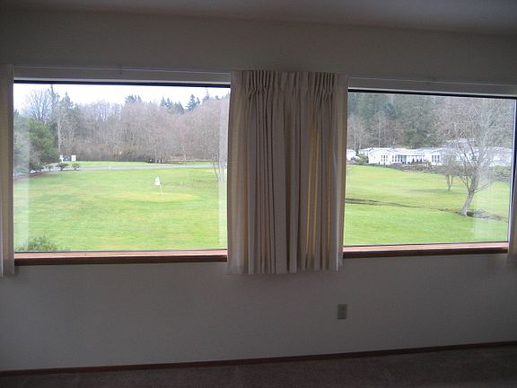 3rd image of 570 NW Silver Meadow Ln