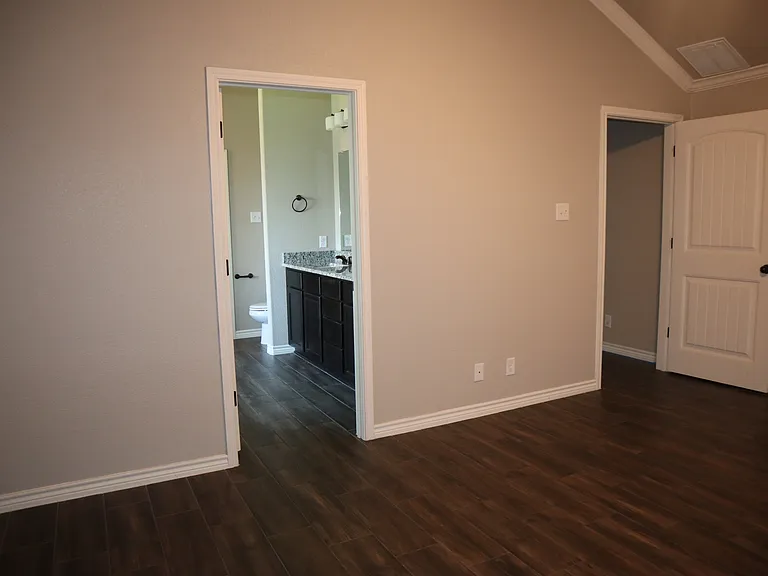 5207 Colina Dr — Photo 30