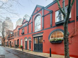 2022 Chancellor St, Philadelphia, PA 19103