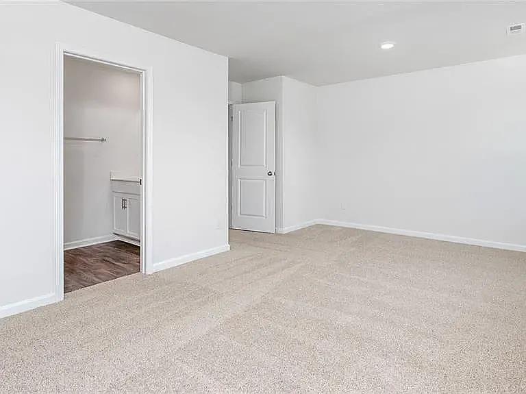 1310 Amberview Ln — Photo 6