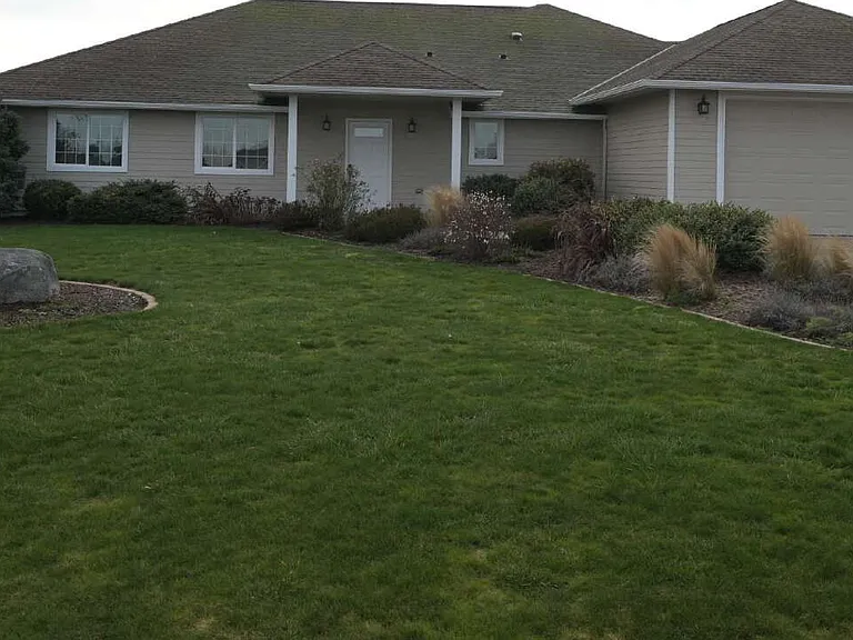 151 Quail Meadows Dr — Photo 2