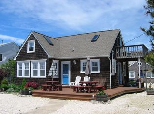 39 18th St, Surf City, NJ 08008