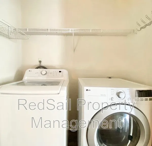 100 Zinfandel Rd — Photo 20