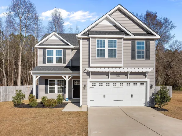 161 Starlight Dr, Lillington, NC 27546