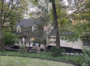 19 Walsh Way, Morris Plains, NJ 07950